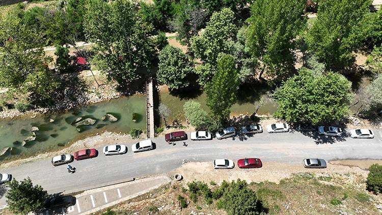 Yeşilgöz Gölü eski günlerine döndü: Depremlerde rengi değişmişti - Resim: 3